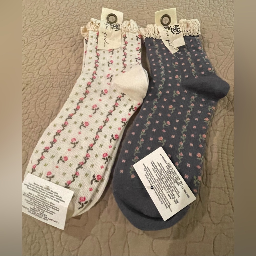NWT Free People Ankle Ruffle Socks Floral